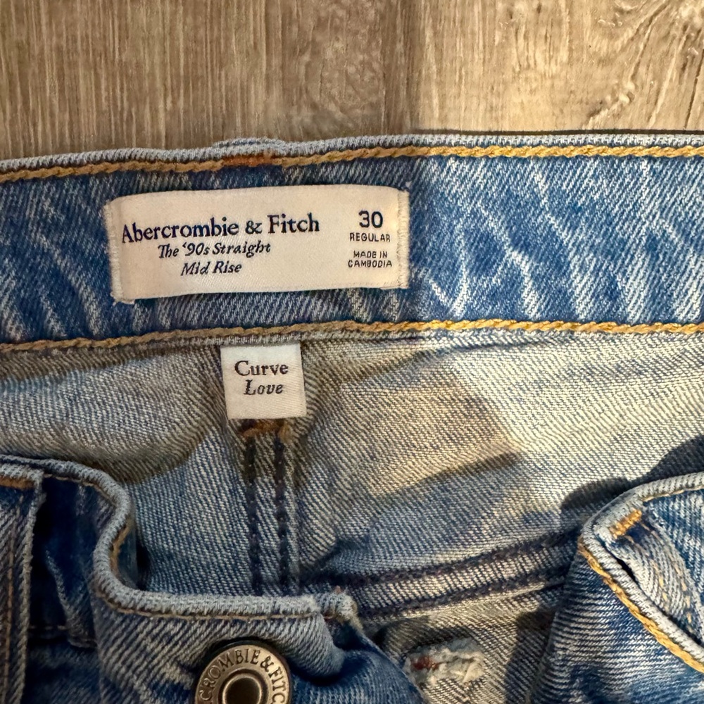 Abercrombie & Fitch Light Wash Denim